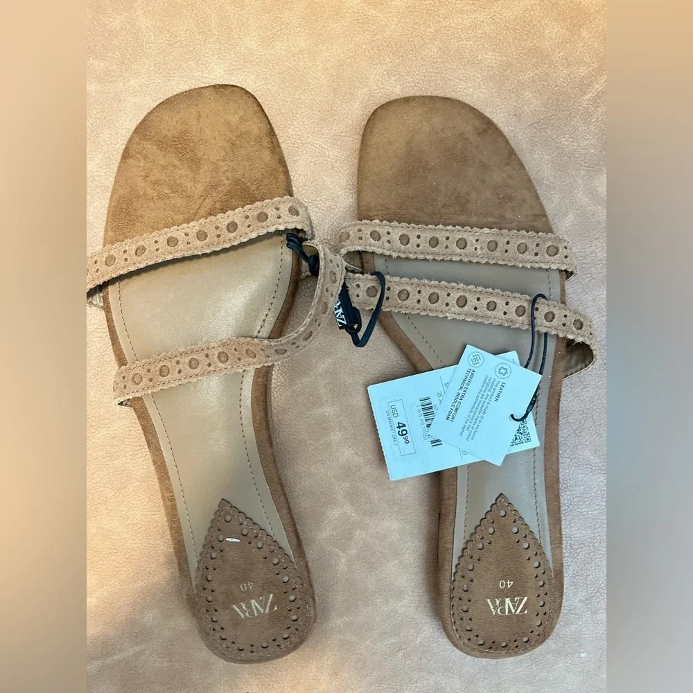 TREND NEW ! ZARA FLAT SUEDE SANDALS
BROWN - REF. 3615/410 
Size 9 EUR 40 - Picture 4 of 5